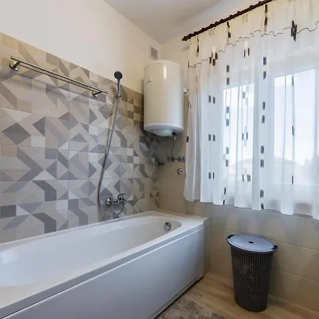 Apartmán 3 Bedroom Awesome In