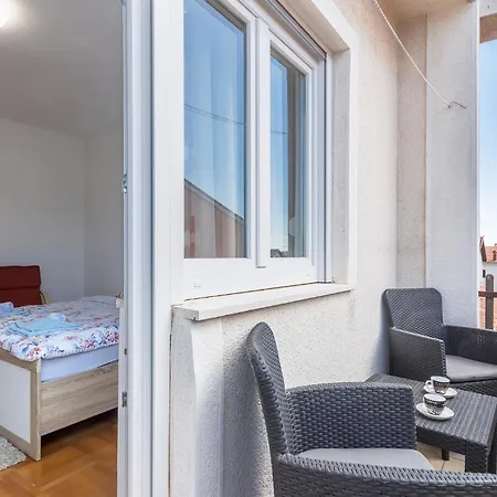 3 Bedroom Awesome In